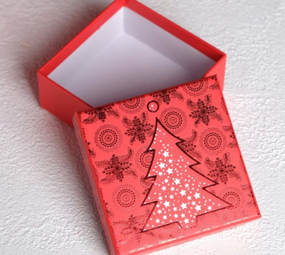 Коробка квадрат Елочка №1 11*11*5 см 1 шт