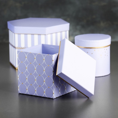 Коробка квадрат Круги сиреневый №2 13,5*13,5*13,5 см 1 шт
